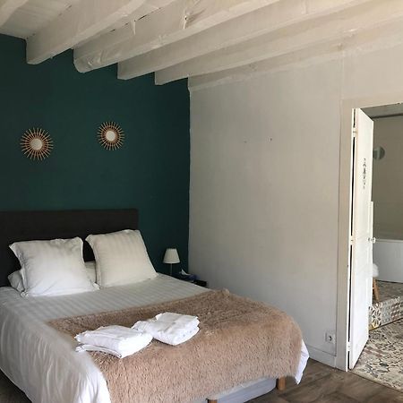 Chambres D'Hotes Familiale La Vigenna Les Ormes  Екстериор снимка
